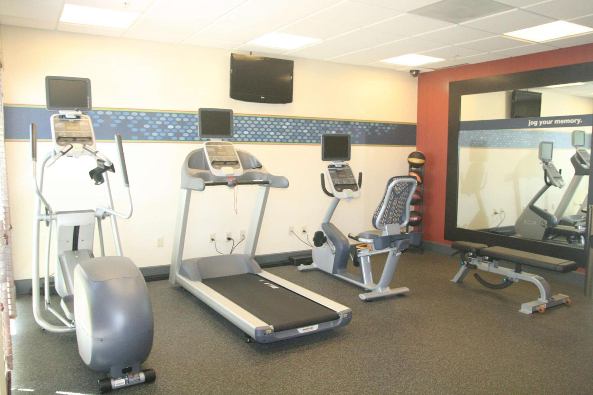 Hampton & Sacramento-airport-natomas Hotel