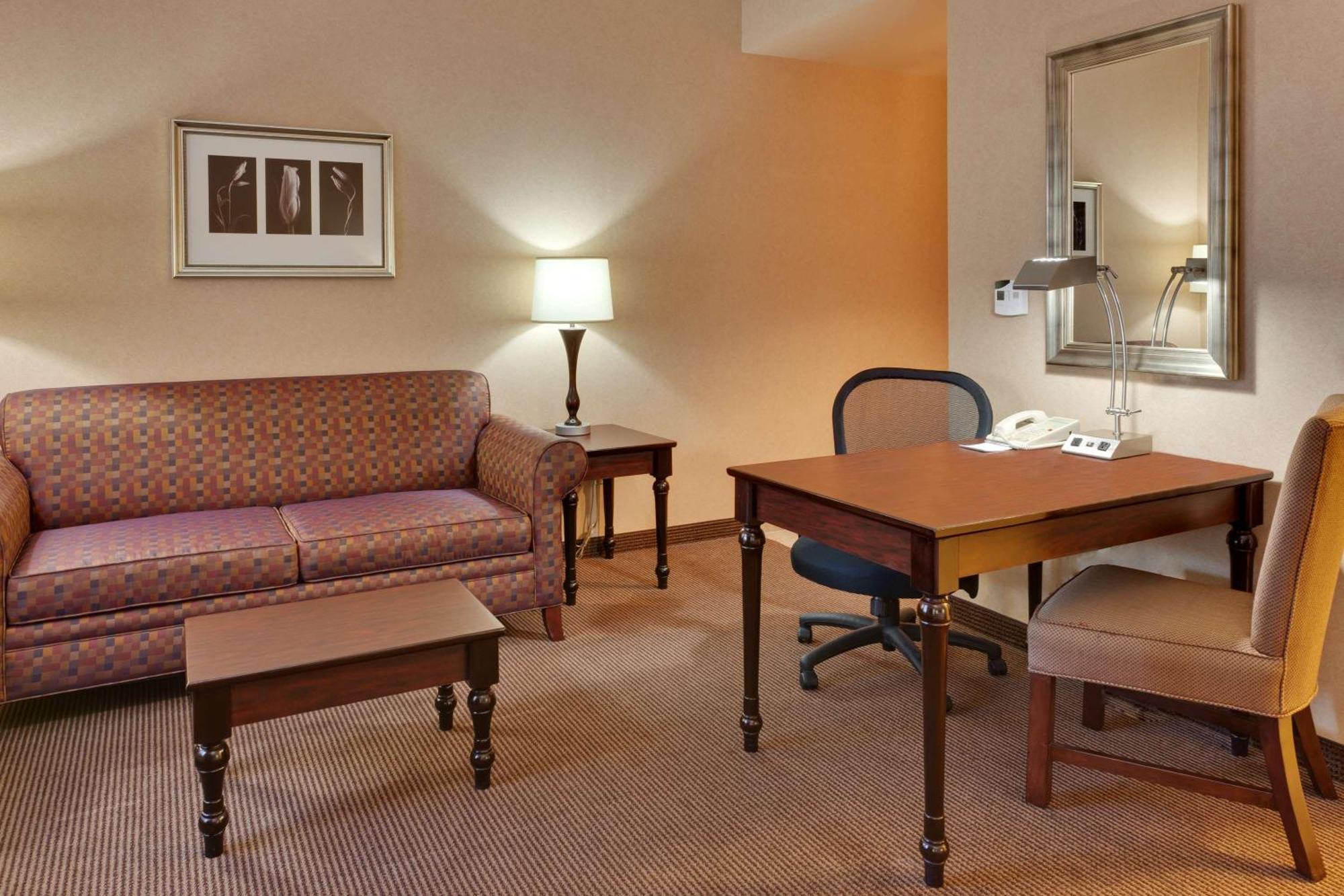 Hampton & Sacramento-airport-natomas Sacramento